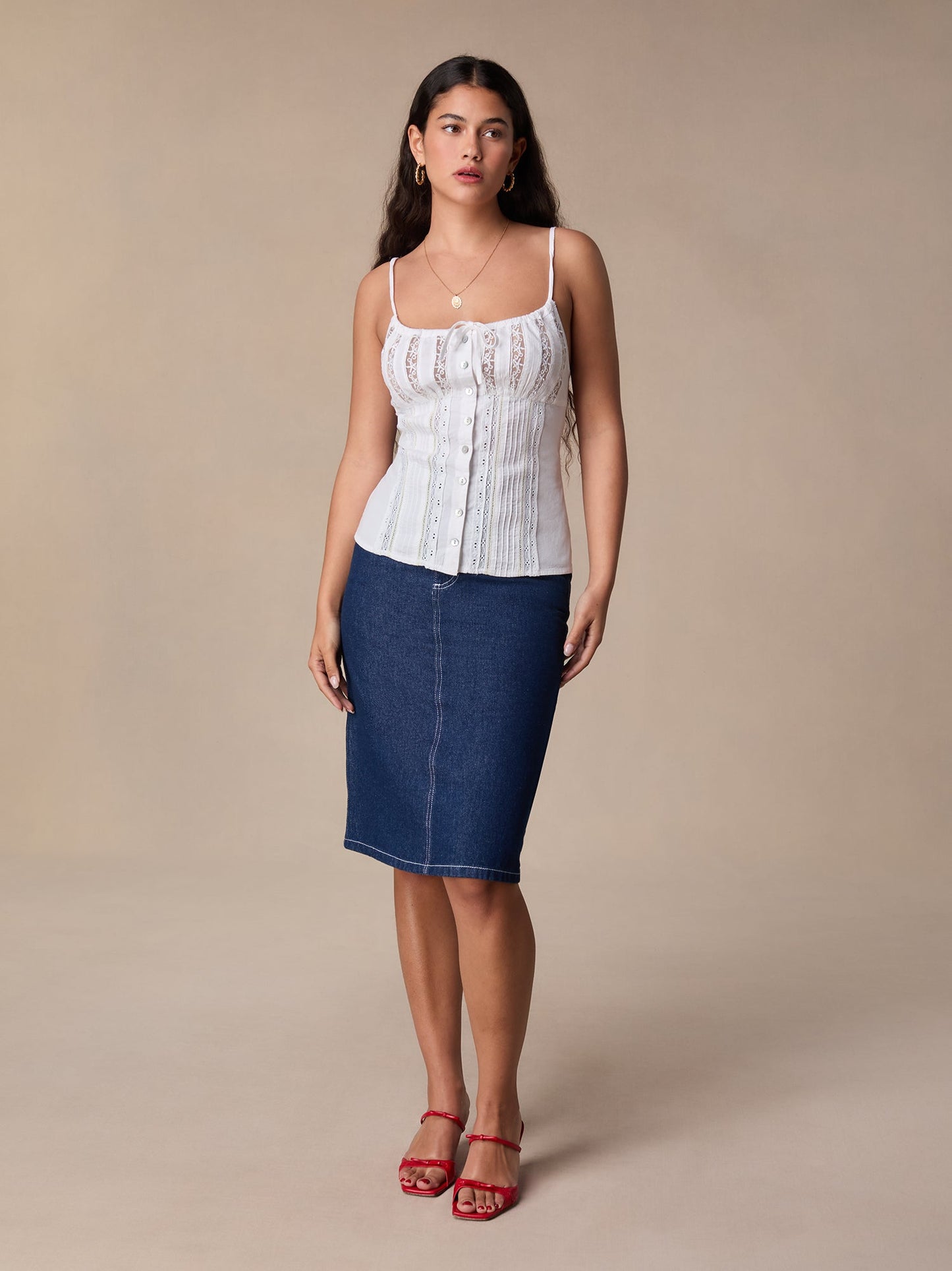 Top Blanc | Détails Ajourés Et Bretelles Fines | Élégant Et Féminin | Idéal Pour L’Été Et Les Soirées