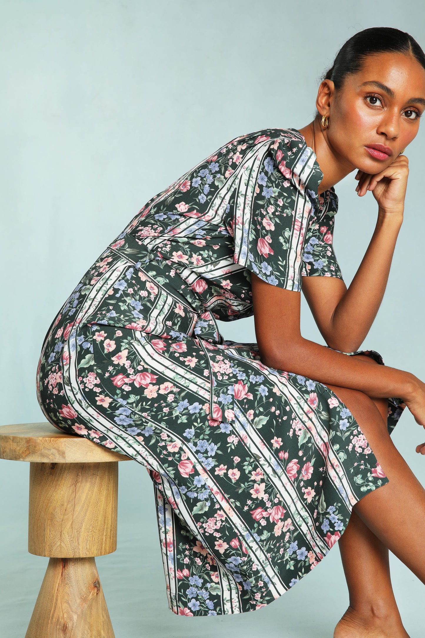 Robe Midi Fleurie Ceinturée | Vintage & Structurée | Printemps & Tenues Habillées | Tissu Fluide