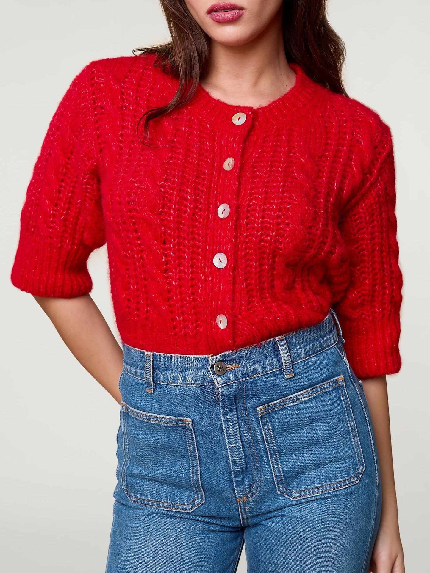 Cardigan | Rouge En Maille Torsadée À Boutons | Féminin Et Audacieux | Pour La Mi-Saison