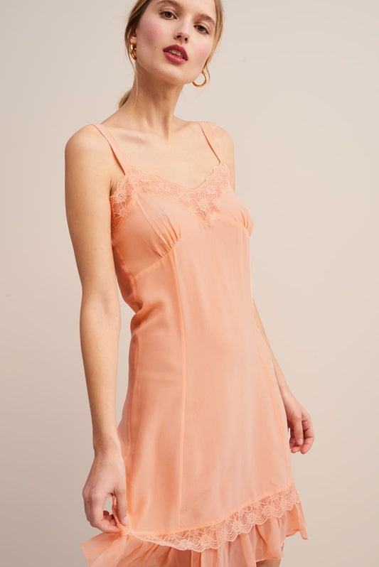 Robe Nuisette Dentelle | Légère & Romantique | Été & Week-ends Ensoleillés