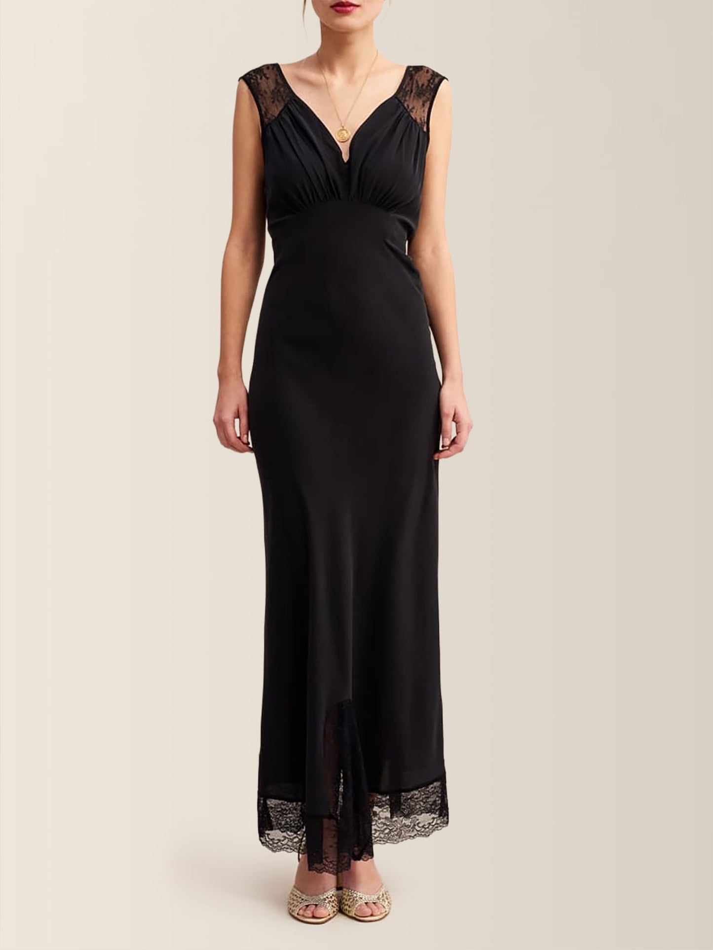 Robe Longue Noire | Élégante & Intemporelle | Soirées Chic & Événements Spéciaux