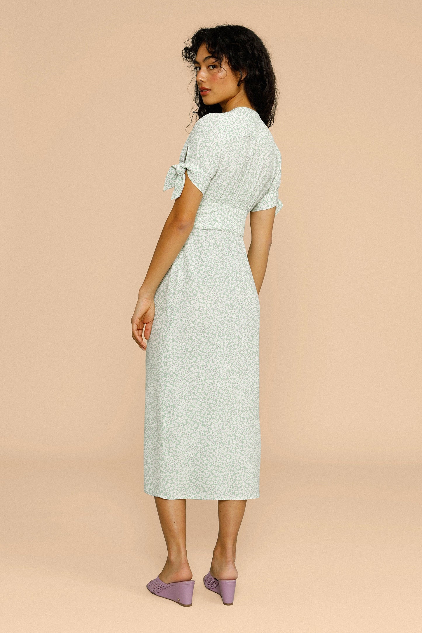 Robe Midi Vert Menthe A Imprimé Discret | Élégante & Aérienne | Printemps & Moments Doux | Tissu Léger